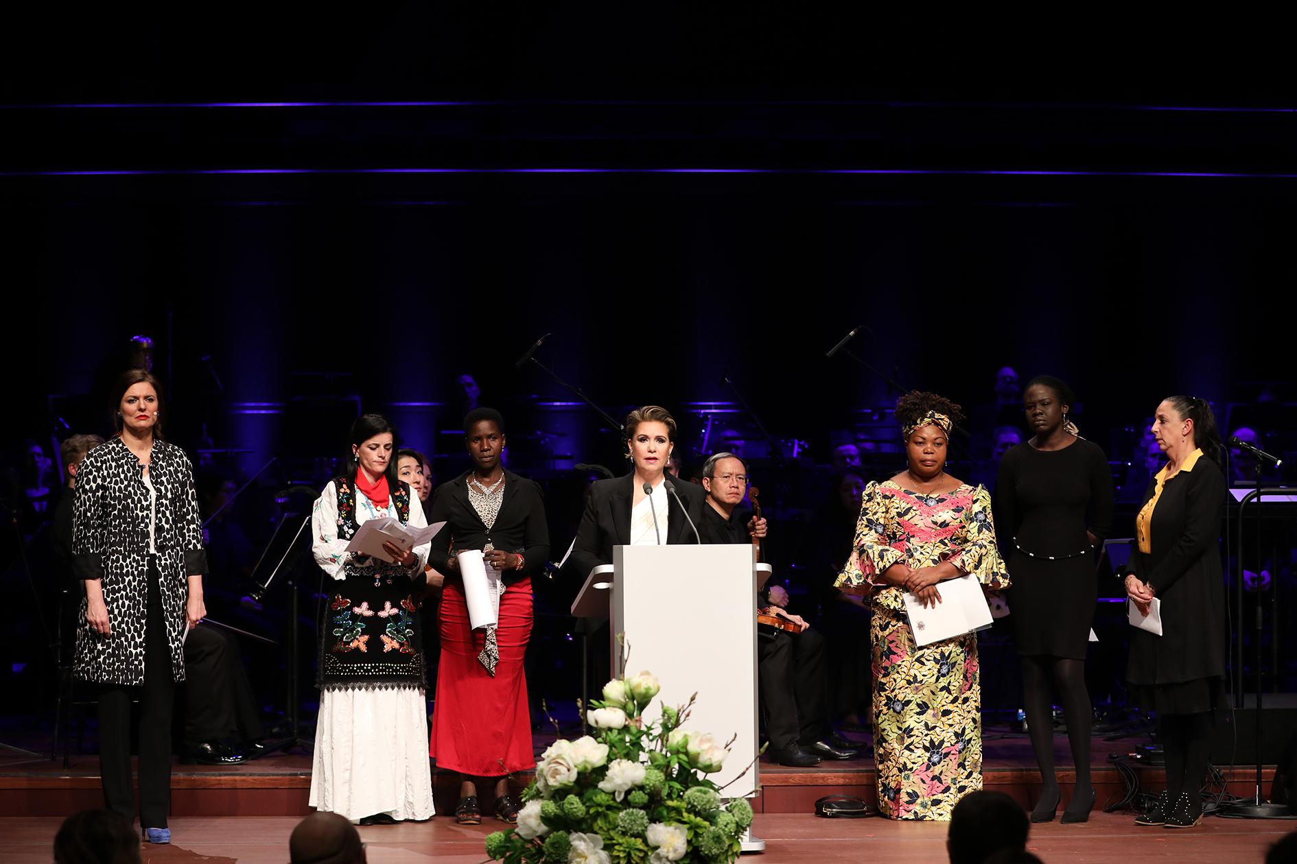 Soirée de gala - Célébration de la victoire des survivantes